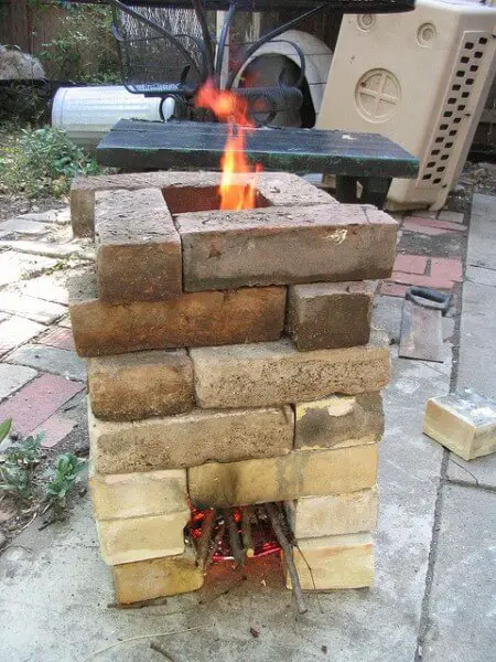 Simple brick rocket stove